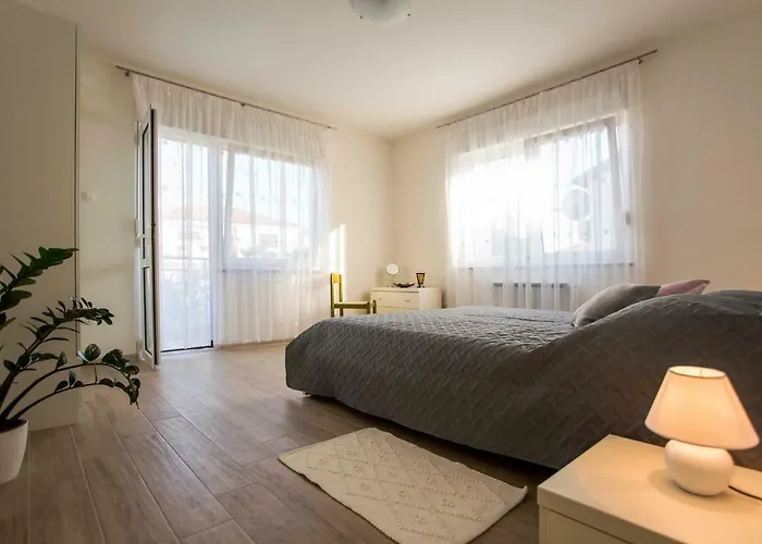 Apartment With Terrace And Parking